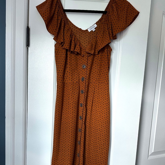 Barneys New York Sleeveless V Neck Long Button Down Dress - Picture 1 of 3